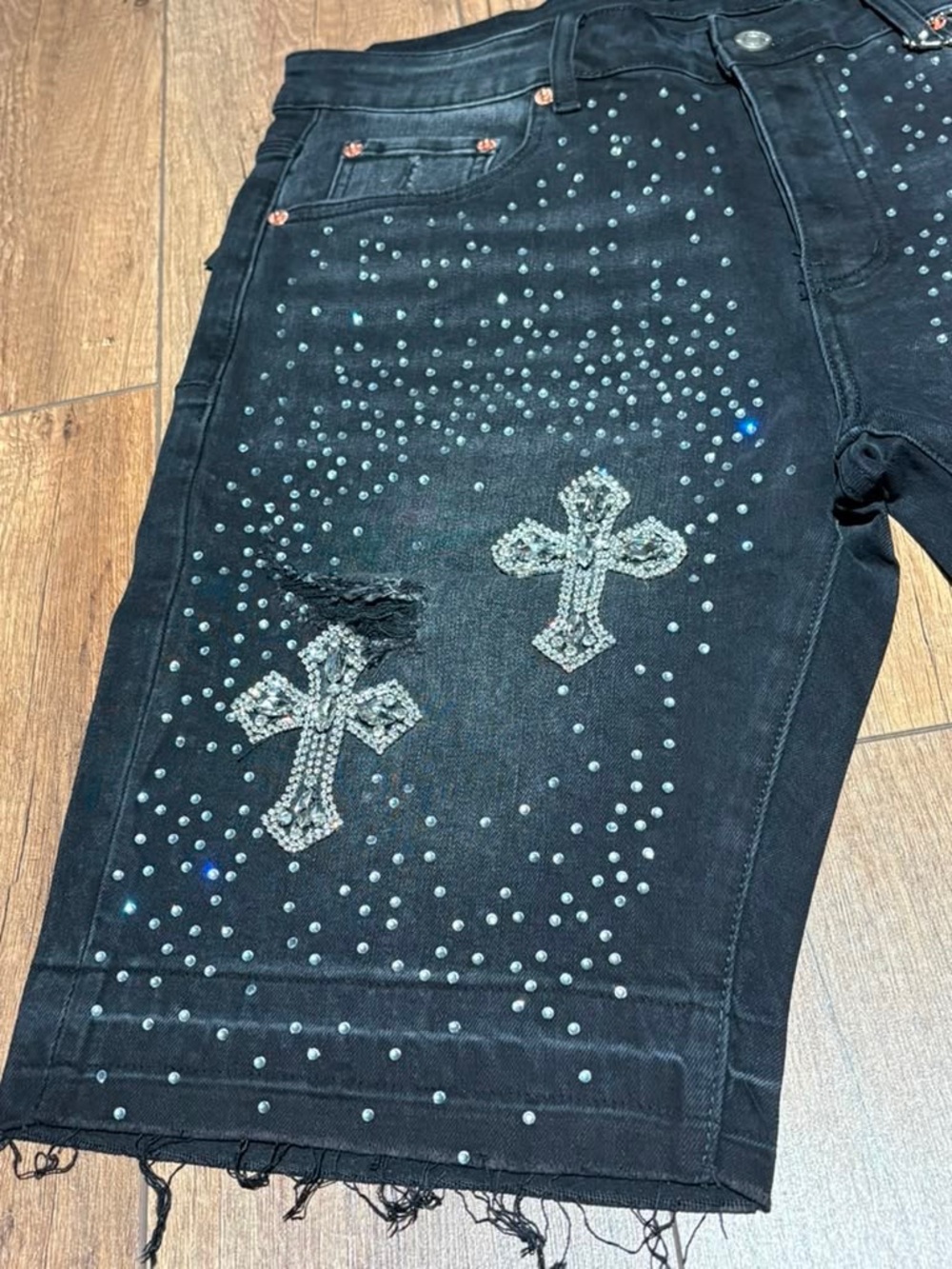 Purple Brand Black VVS Rhinestone with Crosses Jean Shorts Mens Brand New - Picture 3 of 16